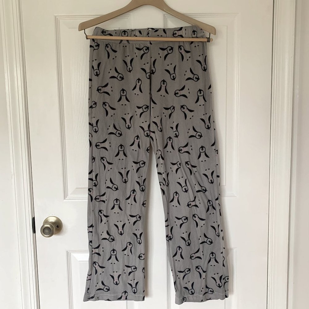 Grey pajama pants decorated with adorable penguins, Small